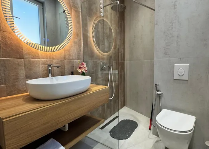 Deep House 8 * Vlorë